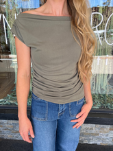Nikki Asymmetric Top