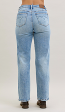 Oliver Mid-Rise Straight | JUDY BLUE